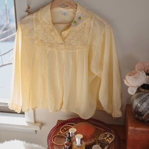 Elegant VintageYellow Bed Jacket